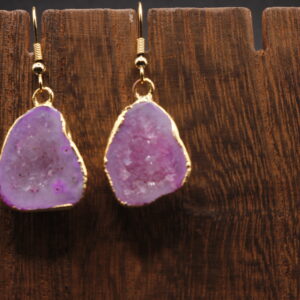 Aretes Filo Dorado Color Morado