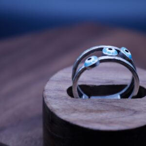 Anillo baño de plata triple ojo turco  (ajustable)