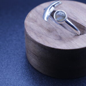 Anillo plata 925 media luna arcoiris (ajustable)