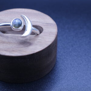Anillo plata 925 media luna gris (ajustable)