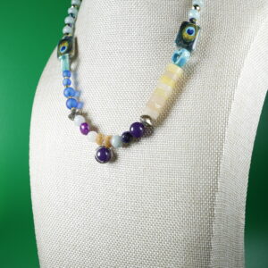 Collar Minimalista Corto Cuentas Con Corazones