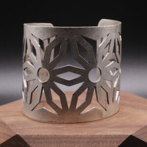 Pulsera Flor de Acero