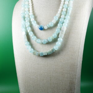 Collar Maximalista Multilayer Tonos Cielo